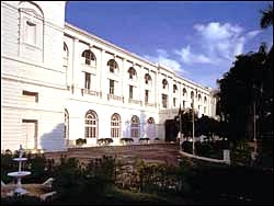 Hotel Oberoi Maiden Delhi