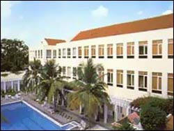 Taj Connemara Chennai Hotel