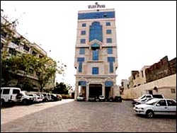 Vijay Park Chennai Hotel
