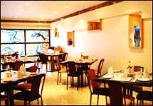 Vishwaratna Hotel