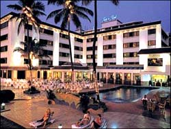Sun n Sand Hotel