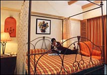 Sun n Sand Hotel